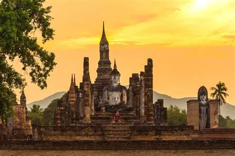 The Sukhothai Kingdom Founding: A Triumphant Dawn for Theravada Buddhism and Lan Na Independence